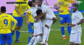 足球新双骄姆巴佩梅西：刷新纪录，开启足球新时代